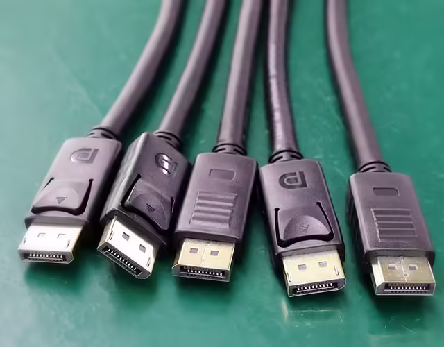 Custom DisplayPort Cable